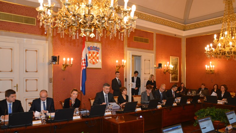 Predsjednik Vlade Plenković: U 2017. godinu krenuli smo s ohrabrujućim gospodarskim podacima 